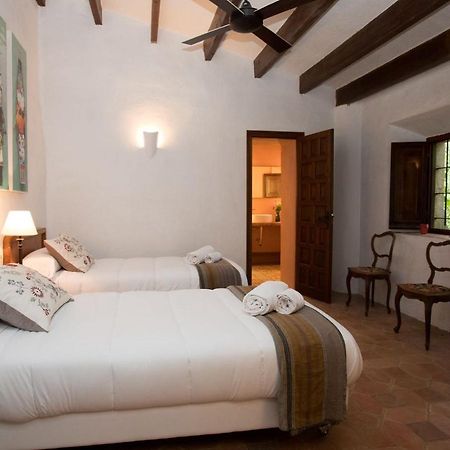 Alquiler De Casa Rural Completa: Masia Del Siglo XV En La Costa Brava سانتا كريستينا دارو المظهر الخارجي الصورة